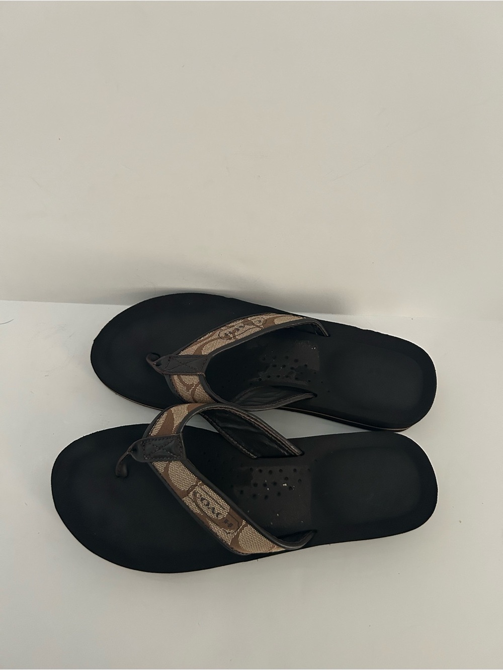Coach Jolie Flip Flop Sandals | Size 7 - Picture 4 of 5